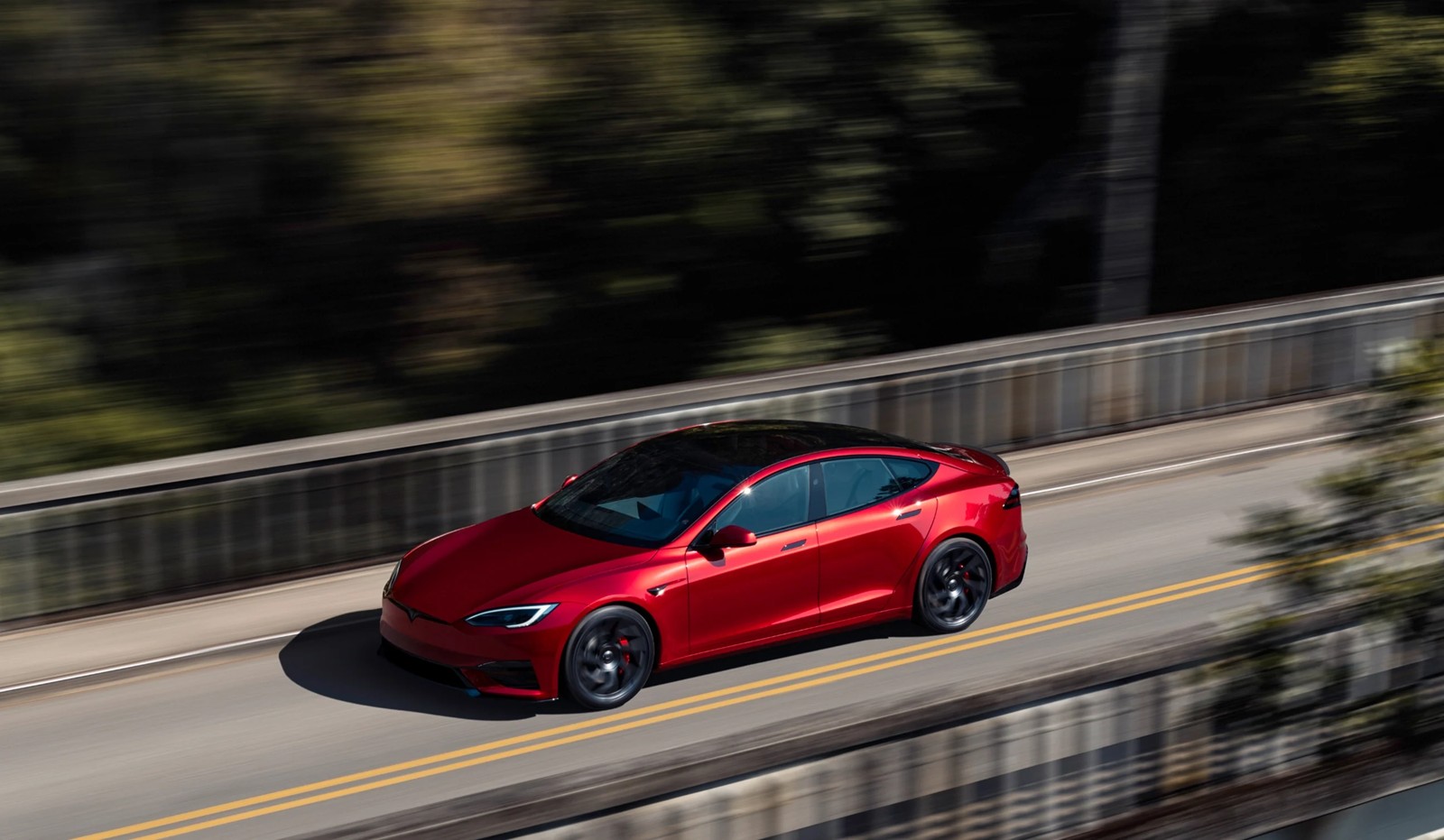 Model S resmi editoryal görseli